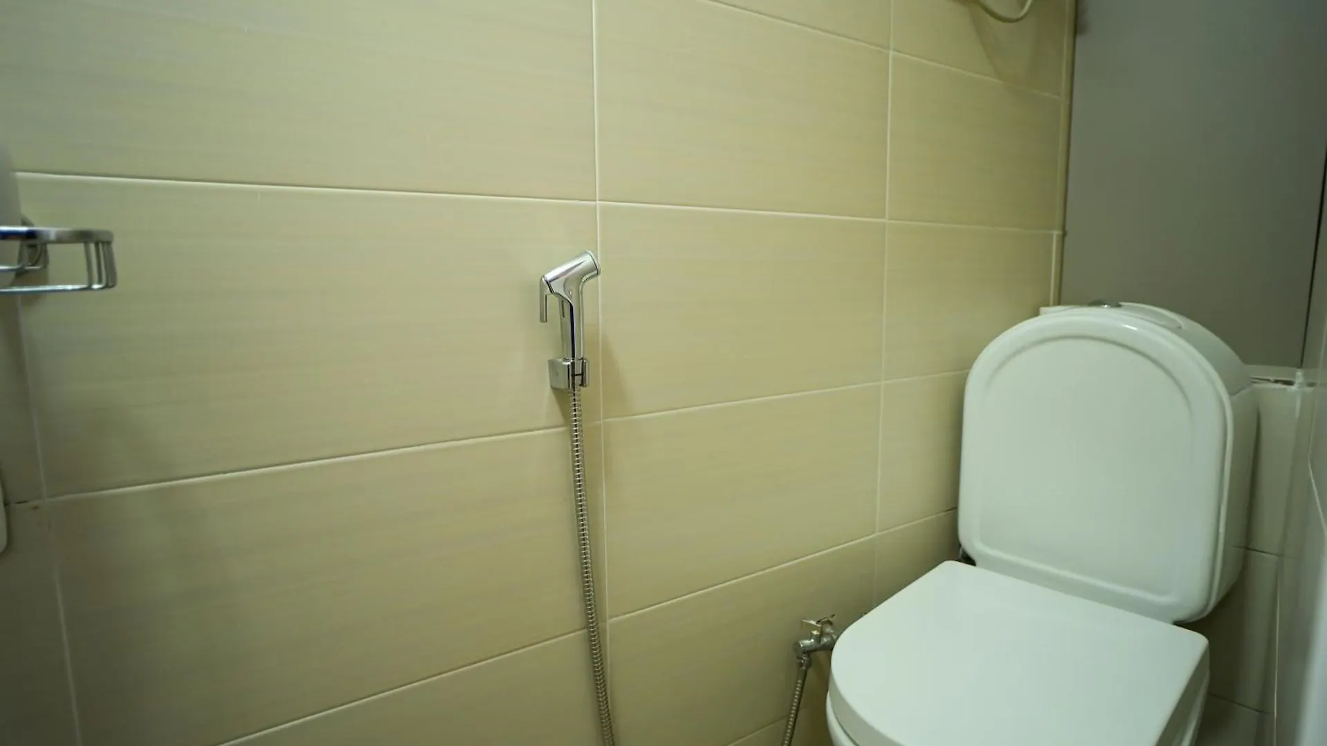 Grandpa House - Studio App.2 Tirana