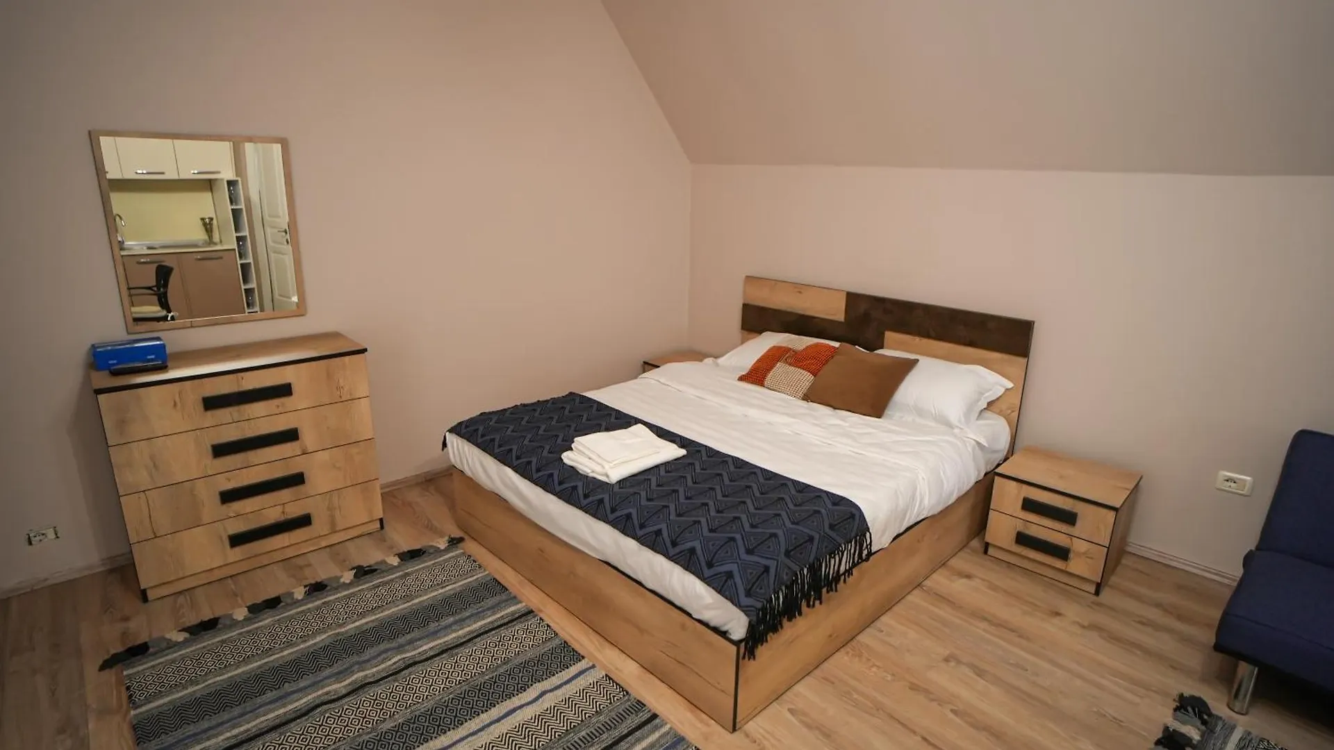 Grandpa House - Studio App.2 Tirana