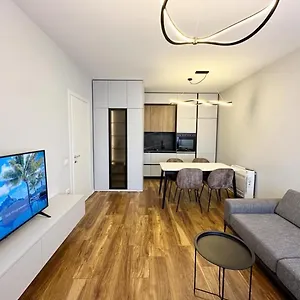 New Bazaar, Grand Apartment